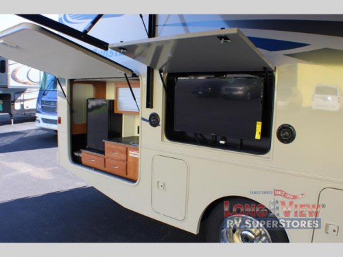 Winnebago Sunstar motorhome Exterior