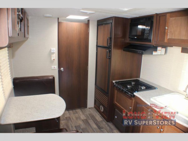 Crossroads Bullet Crossfire travel trailer interior
