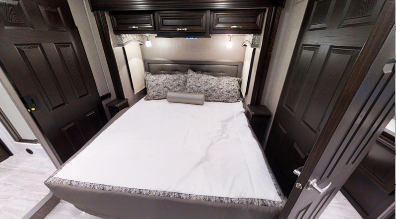 berkshire diesel motorhome bedroom