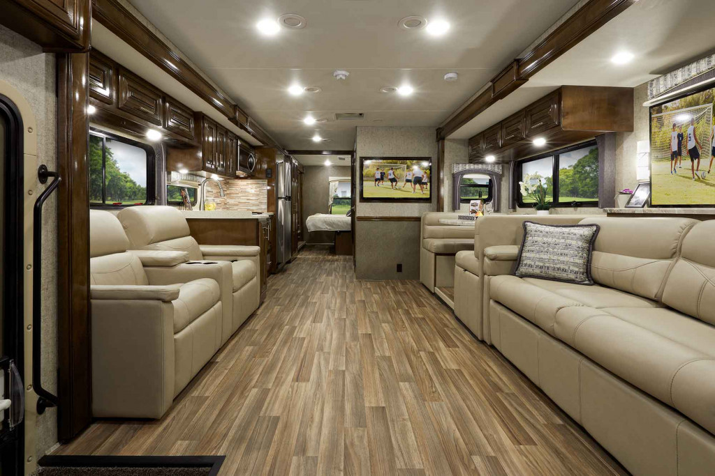 Thor Motor Coach Miramar for sale interior