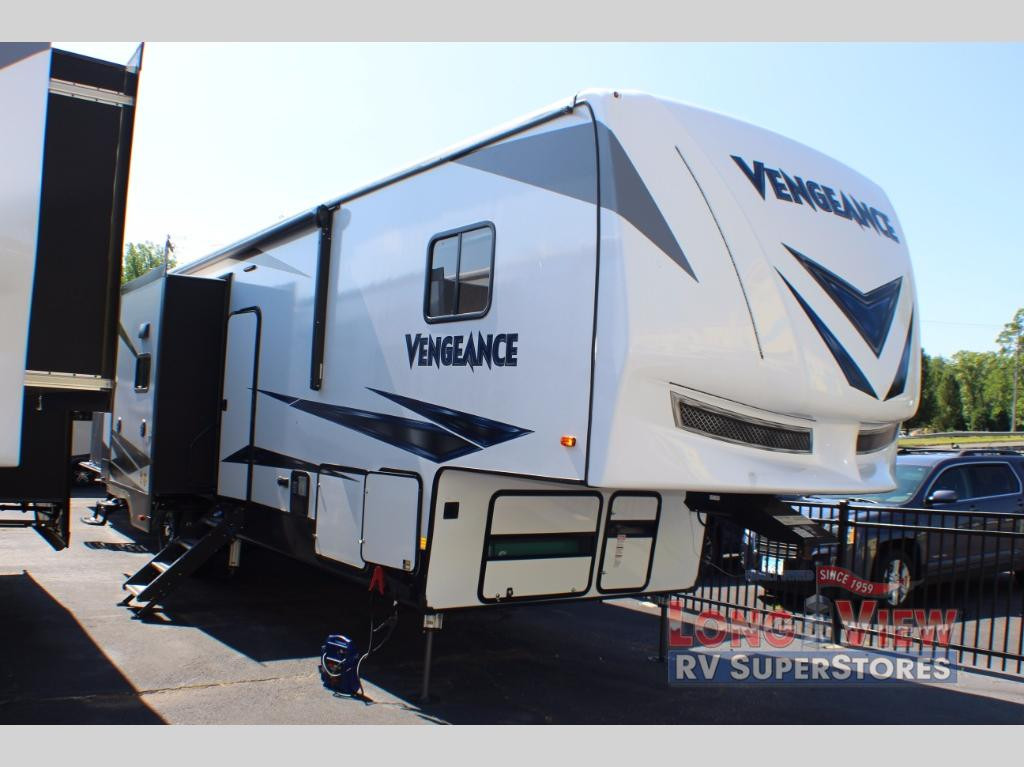 Toy Haulers Review 3 Rvs With Garages